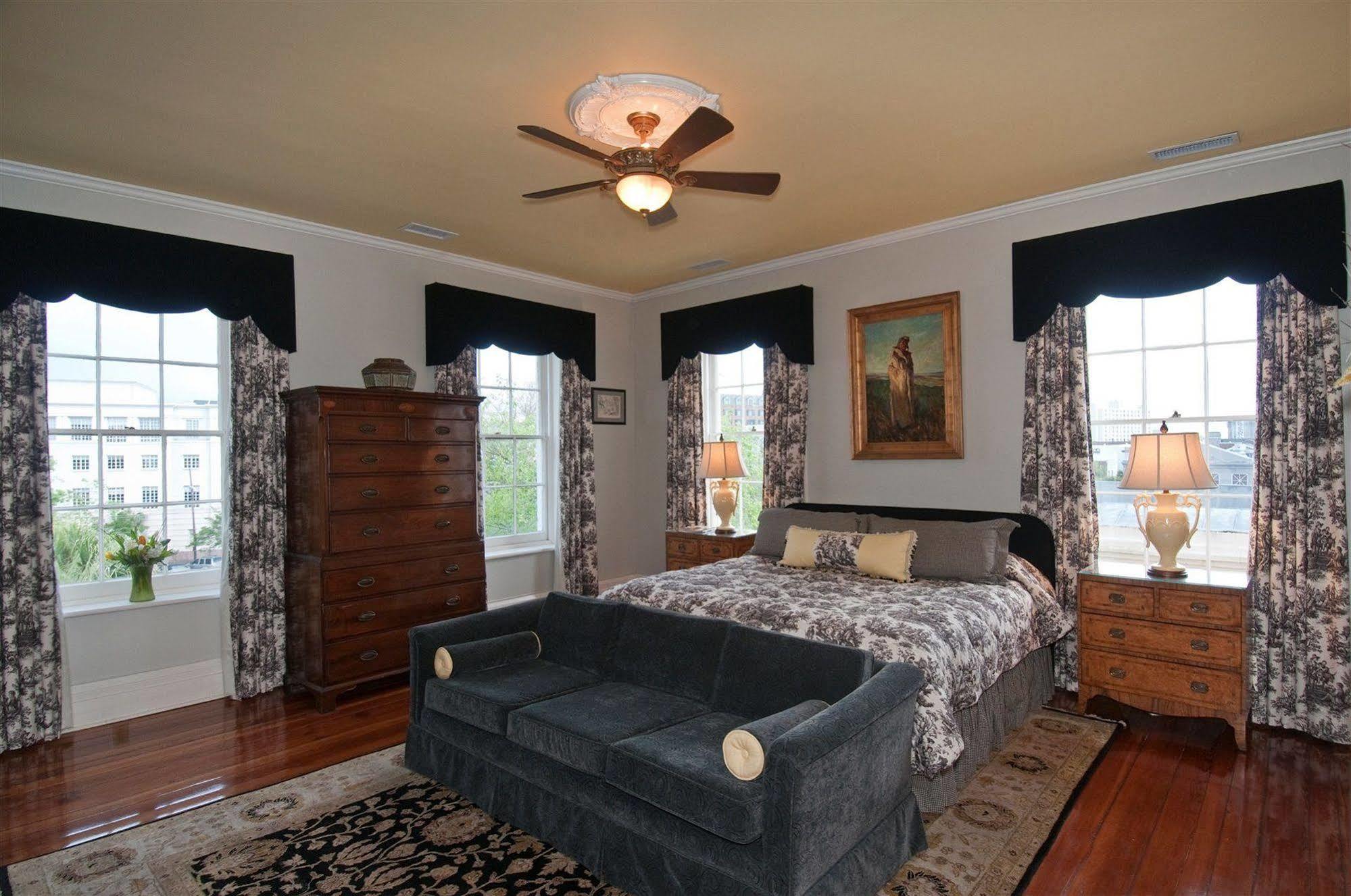 The Jasmine House Bed & Breakfast Charleston Bagian luar foto